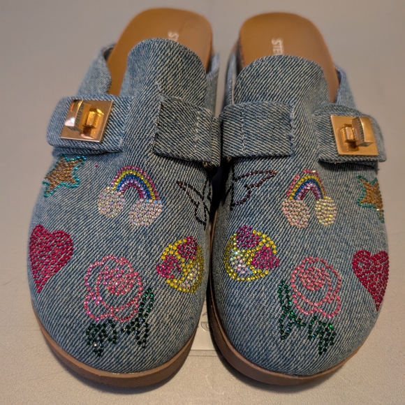 Steve Madden Other - Steve Madden Denim  Blue and Pink Slippers with Playful Embroidery Girls Size 3